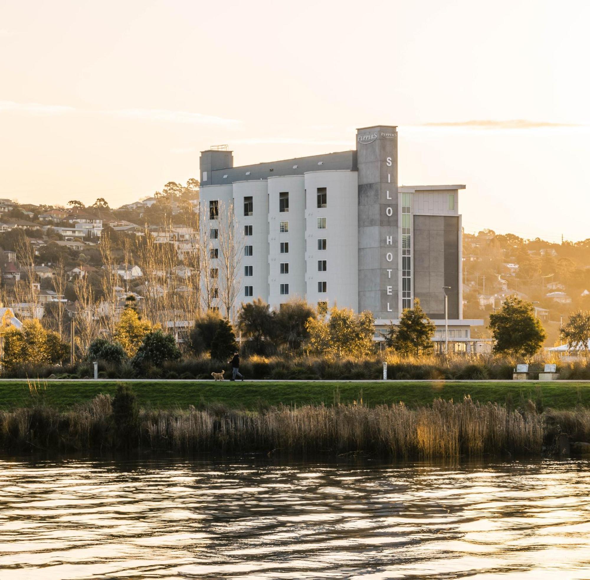 Hotel Peppers Silo Launceston Exterior foto The Silo Hotel